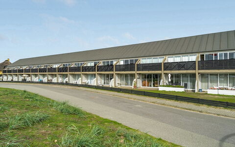 Iliane - 100M from the Sea: Struik, Stedelijk Ontwerp, Groundcover, Steen, Appartement, Landgoed, Metselwerk, Balkon, Landscaping