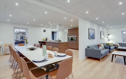 Christiern - 4.5Km from the Sea: Interieur Ontwerp, Meubilair, Flooring, Verdieping, Plafond, Hout, Bankstel, Kamer, Woonkamer, Houten Vloer