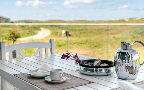 Ortwin - 300M from the Sea: Gras, Huis, Dak, Huis, Verblijf, Struik, Land Lot, Landelijk Gebied, Boerderij, Groundcover
