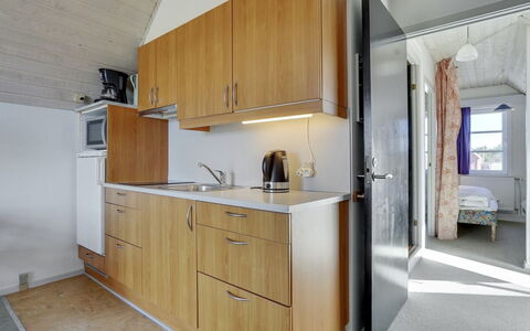Otto - 2.3Km from the Sea: Flooring, Hout, Interieur Ontwerp, Verdieping, Wastafel, Plafond, Meubilair, Loodgieterswerkinrichting, Keuken, Kraan