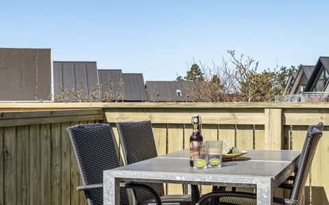Fraja - 2.3Km from the Sea: Meubilair, Hout, Buitenmeubels, Stoel, Tafel, Buitentafel, Hardwood, Dek, Keuken En Eettafel, Schaduw