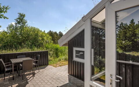 Thera - 2.8Km from the Sea: Huis, Verblijf, Hardwood, Landgoed, Garden Gebouwen, Plank, Beits, Ontwerp, Siding, Werf