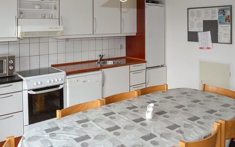 Silja - 2.3Km from the Sea: Dak, Land Lot, Verblijf, Huis, Landelijk Gebied, Schuur, Siding, Garden Gebouwen, Blokhut, Hut