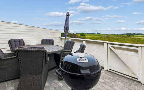 Maarit - 2.3Km from the Sea: Appartement, Schaduw, Balkon, Stoel, Hek, Buitenmeubels, Aluminium, Kunstgras