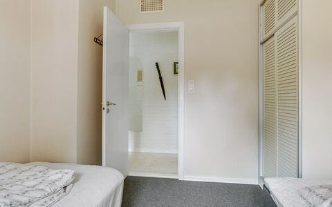 Gwen - 2.7Km from the Sea: Flooring, Verdieping, Interieur Ontwerp, Plafond, Kamer, Slaapkamer, Bed, Appartement, Laken, Linens