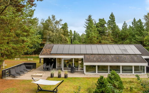 Jensen - 700M to the Fjord: Dak, Huis, Verblijf, Zonne Energie, Landgoed, Zonne-Energie, Boerderij, Landscaping