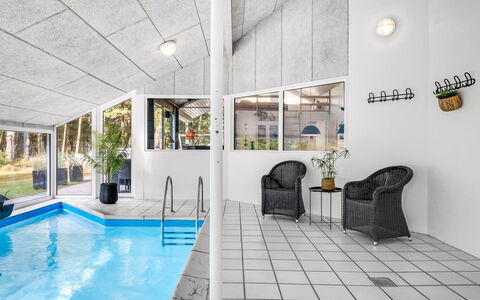 Jensen - 700M to the Fjord: Verblijf, Schaduw, Ontwerp, Stoel, Zwembad, Kamerplant, Toevlucht, Aluminium, Hotel, Outdoor Structuur