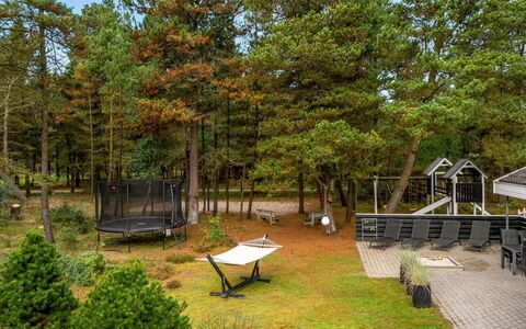 Jensen - 700M to the Fjord: Boom, Land Lot, Tuin, Schaduw, Landscaping, Bos, Park, Backyard, Gazon, Werf