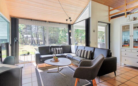 Jensen - 700M to the Fjord: Interieur Ontwerp, Bankstel, Plafond, Woonkamer, Huis, Hardwood, Lichte Inrichting, Houten Vloer, Beits