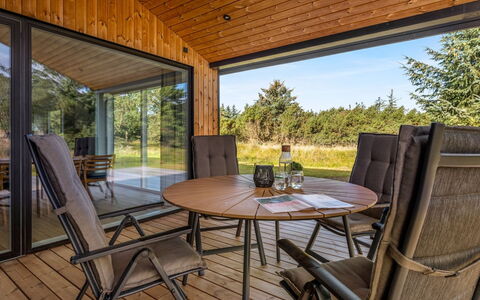Alena - 1Km from the Sea: Hout, Meubilair, Huis, Hardwood, Verblijf, Garden Gebouwen, Veranda, Blokhut, Stoel, Beits