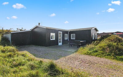 Gudwer - 300M from the Sea
