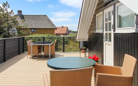 Josie - 200M from the Sea: Gras, Huis, Dak, Huis, Verblijf, Struik, Land Lot, Landelijk Gebied, Boerderij, Groundcover