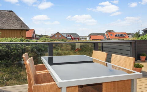 Josie - 200M from the Sea: Gras, Huis, Dak, Huis, Verblijf, Struik, Land Lot, Landelijk Gebied, Boerderij, Groundcover