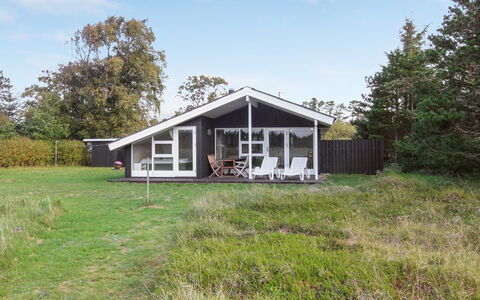 Tuulikki - 1.6Km from the Sea: Dak, Huis, Huis, Verblijf, Siding, Landgoed, Oprit, Garden Gebouwen, Werf, Schuur