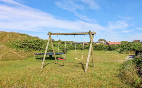 Dragan - 350M from the Sea: Thatching, Verblijf, Huis, Dak, Huis, Boerderij, Hut, Landgoed, Dorp