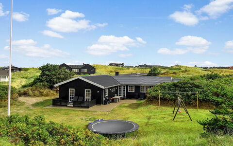 Dragan - 350M from the Sea: Thatching, Verblijf, Huis, Dak, Huis, Boerderij, Hut, Landgoed, Dorp