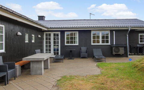 Dragan - 350M from the Sea: Thatching, Verblijf, Huis, Dak, Huis, Boerderij, Hut, Landgoed, Dorp