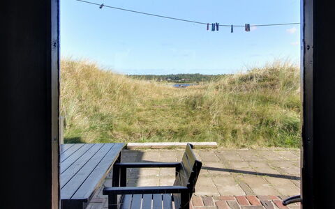 Lykke - 800M from the Sea: Struik, Stedelijk Ontwerp, Groundcover, Steen, Appartement, Landgoed, Metselwerk, Balkon, Landscaping