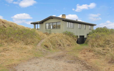 Lykke - 800M from the Sea: Struik, Stedelijk Ontwerp, Groundcover, Steen, Appartement, Landgoed, Metselwerk, Balkon, Landscaping