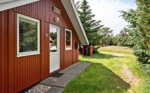 Egbert - 900M from the Sea: Huis, Dak, Huis, Verblijf, Schuur, Garden Gebouwen, Siding, Werf, Blokhut, Hut