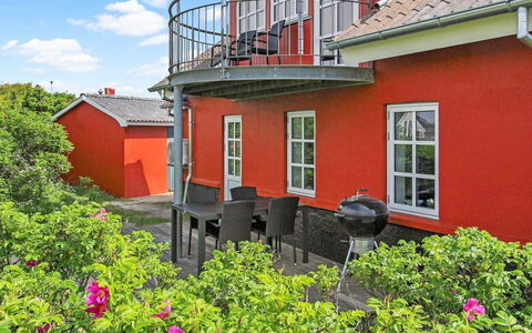 Karla - 100M from the Sea: Verblijf, Schuur, Hut, Boerderij, Prairie, Keet, Schuur, Blokhut, Garden Gebouwen