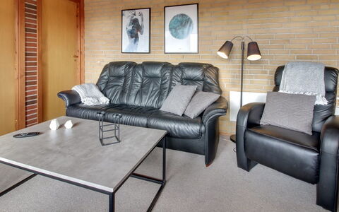 Andriana - 600M from the Sea: Dak, Huis, Huis, Verblijf, Siding, Landgoed, Oprit, Garden Gebouwen, Werf, Schuur