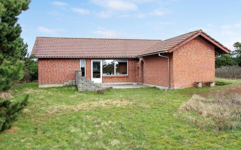 Andriana - 600M from the Sea: Dak, Huis, Huis, Verblijf, Siding, Landgoed, Oprit, Garden Gebouwen, Werf, Schuur