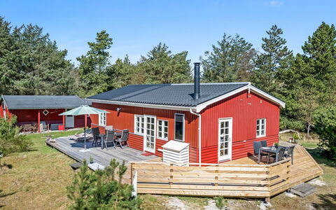 Ruven - 500M from the Sea: Dak, Land Lot, Verblijf, Huis, Landelijk Gebied, Schuur, Siding, Garden Gebouwen, Blokhut, Hut