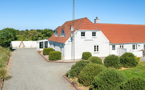 Stefan - 500M from the Sea: Huis, Dak, Huis, Verblijf, Schuur, Garden Gebouwen, Siding, Werf, Blokhut, Hut