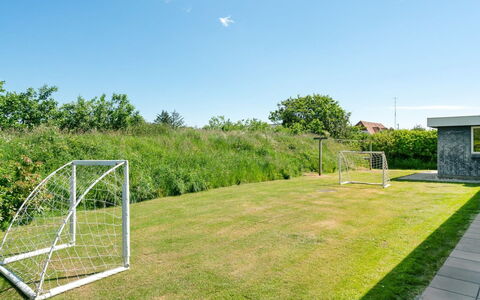 Sunna - 500M from the Sea: Huis, Dak, Huis, Verblijf, Schuur, Garden Gebouwen, Siding, Werf, Blokhut, Hut