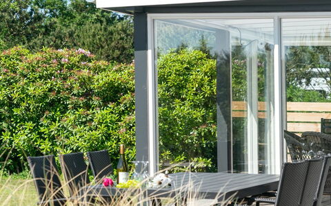 Sunna - 500M from the Sea: Huis, Dak, Huis, Verblijf, Schuur, Garden Gebouwen, Siding, Werf, Blokhut, Hut