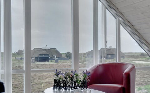 Dorte - 200M from the Sea: Struik, Stedelijk Ontwerp, Groundcover, Steen, Appartement, Landgoed, Metselwerk, Balkon, Landscaping