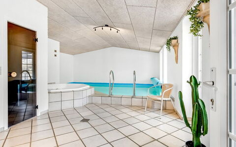 Alfrida - 1.5Km from the Sea: Dak, Land Lot, Verblijf, Huis, Landelijk Gebied, Schuur, Siding, Garden Gebouwen, Blokhut, Hut