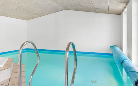Alfrida - 1.5Km from the Sea: Dak, Land Lot, Verblijf, Huis, Landelijk Gebied, Schuur, Siding, Garden Gebouwen, Blokhut, Hut
