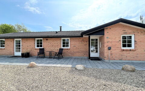 Alfrida - 1.5Km from the Sea: Dak, Land Lot, Verblijf, Huis, Landelijk Gebied, Schuur, Siding, Garden Gebouwen, Blokhut, Hut
