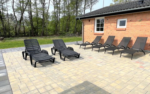 Alfrida - 1.5Km from the Sea: Dak, Land Lot, Verblijf, Huis, Landelijk Gebied, Schuur, Siding, Garden Gebouwen, Blokhut, Hut