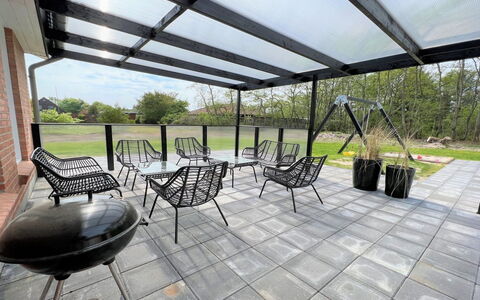Alfrida - 1.5Km from the Sea: Dak, Land Lot, Verblijf, Huis, Landelijk Gebied, Schuur, Siding, Garden Gebouwen, Blokhut, Hut