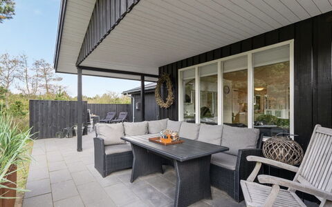 Monja - 2.2Km from the Sea: Zwembad, Buitenmeubels, Meubilair, Toevlucht, Flagstone, Eco Hotel, Schaduw, Stoel, Vrije Tijd, Landgoed