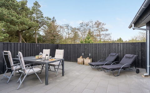 Monja - 2.2Km from the Sea: Zwembad, Buitenmeubels, Meubilair, Toevlucht, Flagstone, Eco Hotel, Schaduw, Stoel, Vrije Tijd, Landgoed