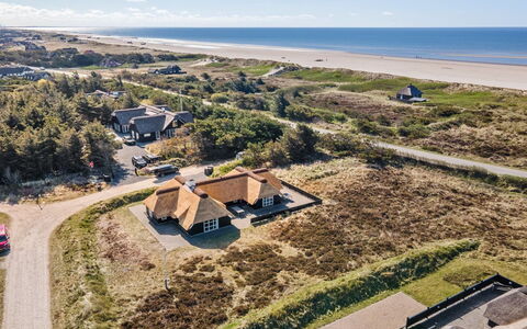 Rother - 100M from the Sea: Huis, Huis, Dak, Woongebied, Verblijf, Landgoed, Boerderij, Gazon, Landscaping, Siding