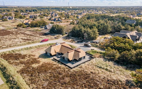 Rother - 100M from the Sea: Huis, Huis, Dak, Woongebied, Verblijf, Landgoed, Boerderij, Gazon, Landscaping, Siding
