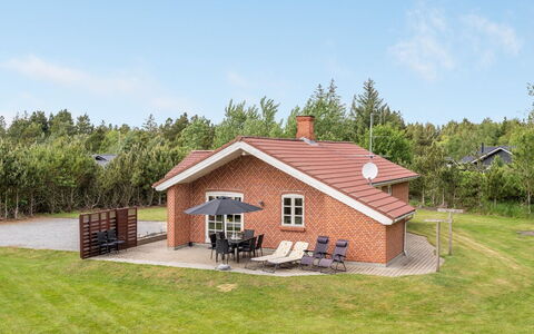 Kalotta - 3.2Km from the Sea: Zwembad, Buitenmeubels, Meubilair, Toevlucht, Flagstone, Eco Hotel, Schaduw, Stoel, Vrije Tijd, Landgoed