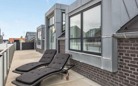 Anneka - 200M from the Sea: Huis, Dak, Huis, Verblijf, Schuur, Garden Gebouwen, Siding, Werf, Blokhut, Hut