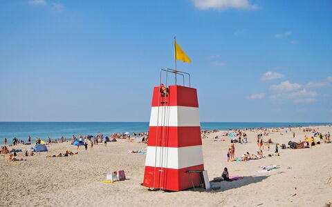 Jannike - 100M from the Sea: Strand, Zwemwater, Natuurlijke Omgeving, Kust, Zomer, Zand, Zee, Vakantie, Kust En Oceanic Landvormen, Pret