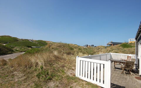 Eleonore - 100M from the Sea: Huis, Dak, Huis, Verblijf, Schuur, Garden Gebouwen, Siding, Werf, Blokhut, Hut