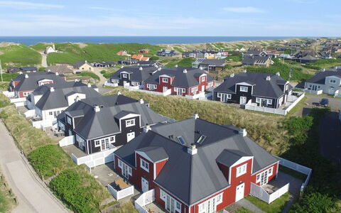Eleonore - 100M from the Sea: Huis, Dak, Huis, Verblijf, Schuur, Garden Gebouwen, Siding, Werf, Blokhut, Hut