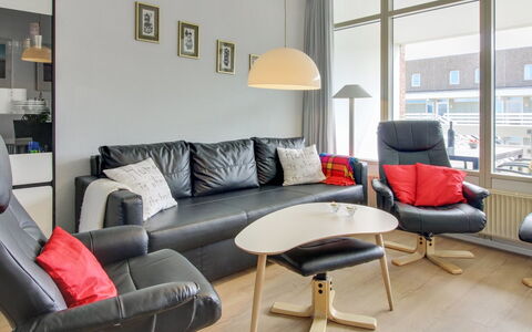 Pavlinka - 200M from the Sea: Meubilair, Interieur Ontwerp, Flooring, Verdieping, Hout, Kamer, Woonkamer, Plafond, Verlichting, Stoel
