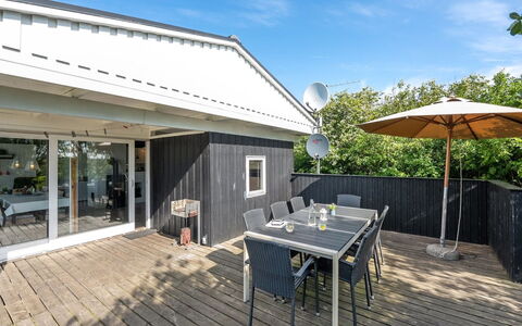 Anund - 1.4Km from the Sea: Huis, Dak, Huis, Verblijf, Schuur, Garden Gebouwen, Siding, Werf, Blokhut, Hut
