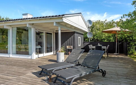 Anund - 1.4Km from the Sea: Huis, Dak, Huis, Verblijf, Schuur, Garden Gebouwen, Siding, Werf, Blokhut, Hut