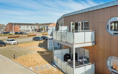 Aiana - 250M from the Sea: Architectuur, Woongebied, Stedelijk Ontwerp, Samengesteld Materiaal, Appartement, Balkon, Schaduw, Beton, Daylighting